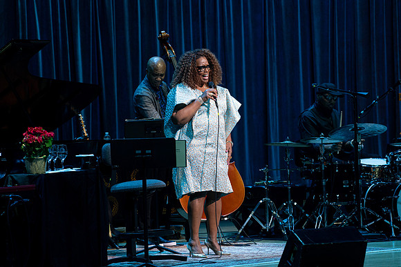 20211217_Dianne_Reeves_DSC7400