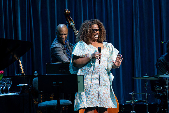 20211217_Dianne_Reeves_DSC7295