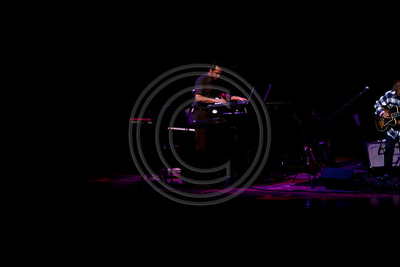 5021_DG_JAZZ_ROOTS_GUITAR VIRUOSOS_Concert_Adrienne_Arsh_Center_VA0M6842