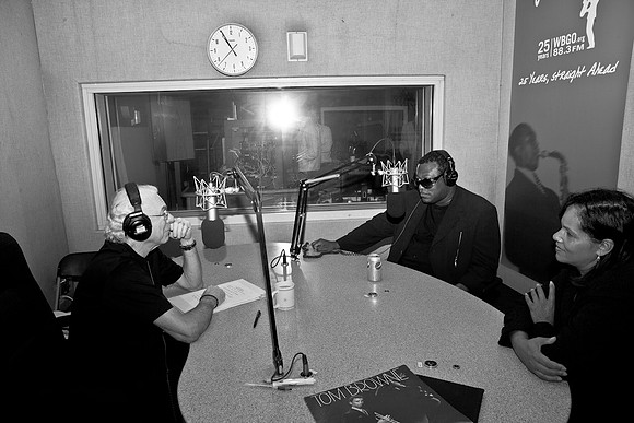 3882_DG_Jazz_Roots_WBGO_Radio_Station_Miami_2010_FL_ZV4N1345