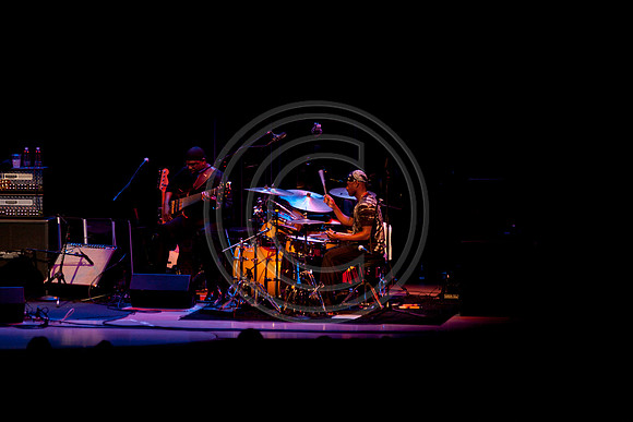 5021_DG_JAZZ_ROOTS_GUITAR VIRUOSOS_Concert_Adrienne_Arsh_Center_VA0M6720