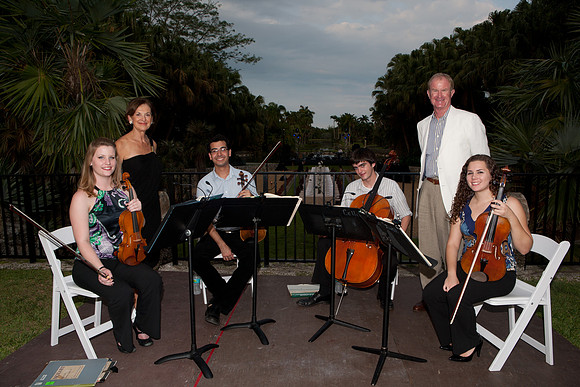 5033_DG_FAIRCHILD_GARDENS_BUDY_GUY_Miami_FL_2011_1_ZV4N0088