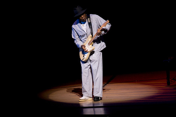 11062009_The_Blues__A0M1133