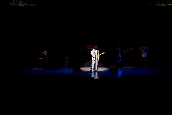 11062009_The_Blues__A0M1117