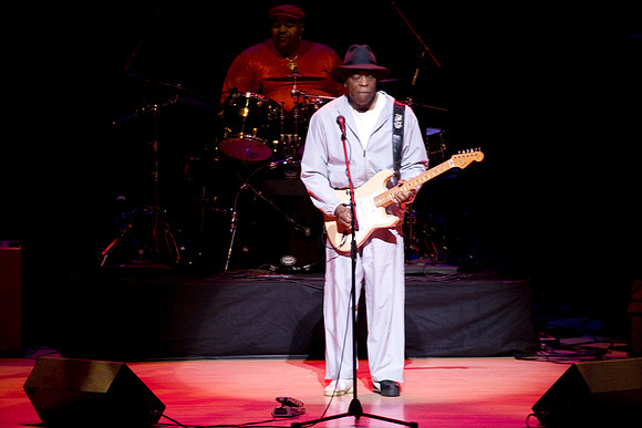 11062009_The_Blues__A0M0324