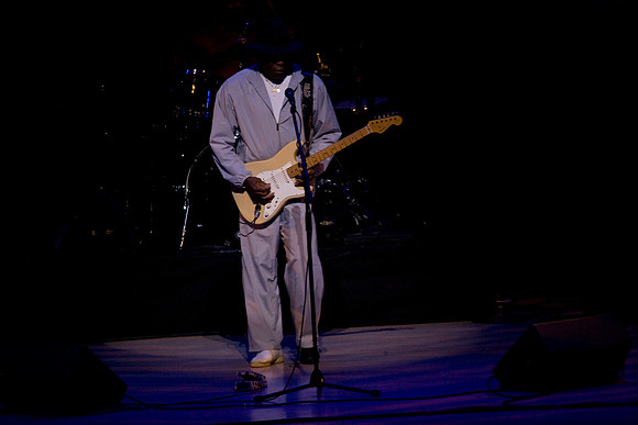 11062009_The_Blues__A0M0400