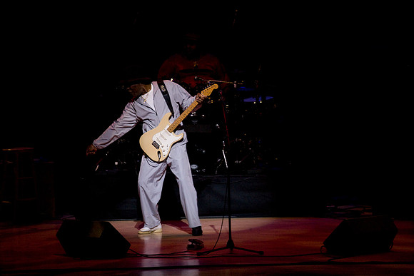 11062009_The_Blues__A0M0341