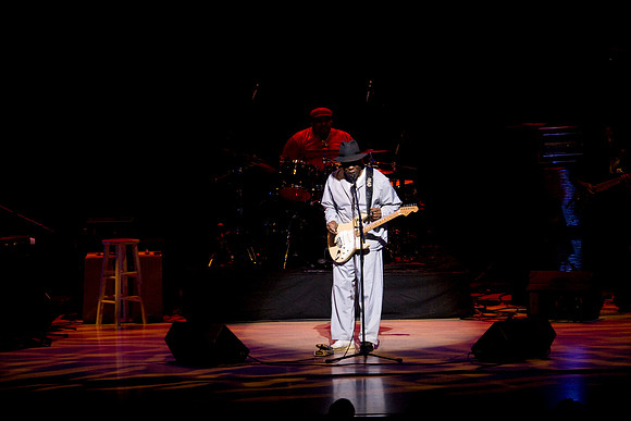 11062009_The_Blues__A0M1151