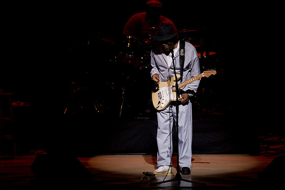 11062009_The_Blues__A0M1184