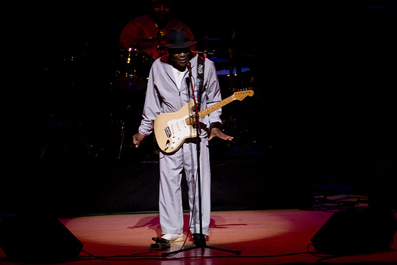 11062009_The_Blues__A0M0367
