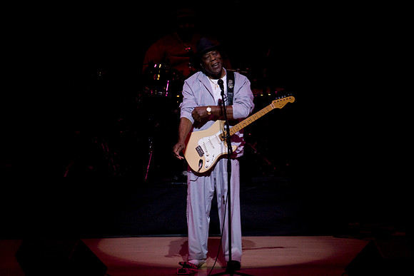 11062009_The_Blues__A0M1209