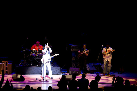 11062009_The_Blues__A0M0317