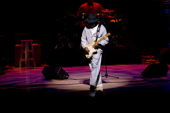 11062009_The_Blues__A0M1123