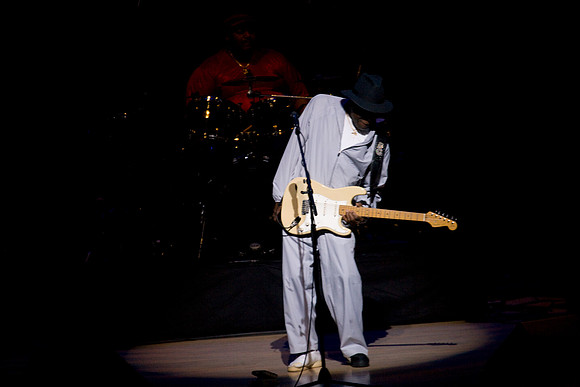 11062009_The_Blues__A0M0381