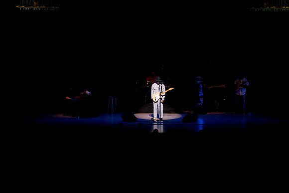 11062009_The_Blues__A0M1116