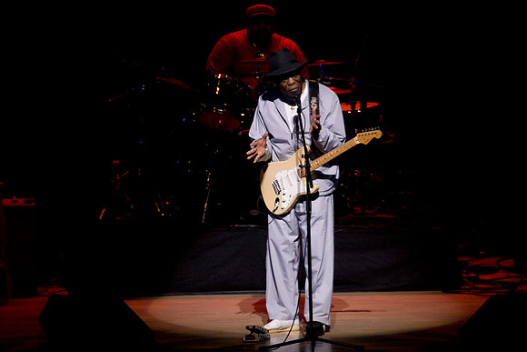 11062009_The_Blues__A0M1143