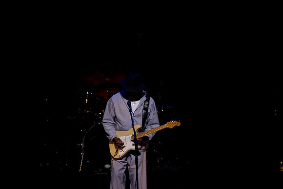 11062009_The_Blues__A0M0403