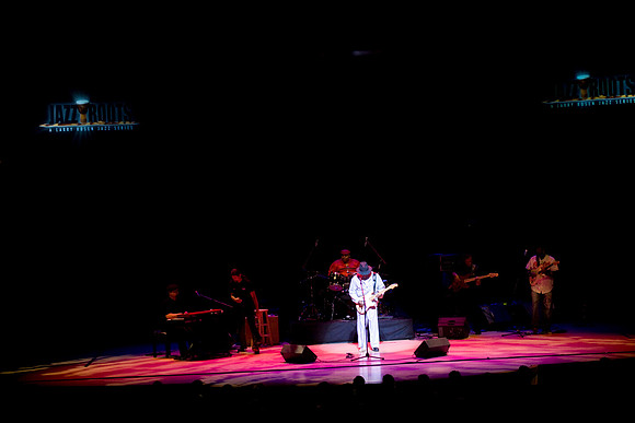 11062009_The_Blues__A0M0322