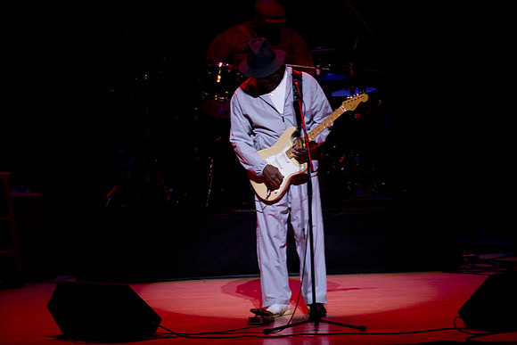 11062009_The_Blues__A0M0375