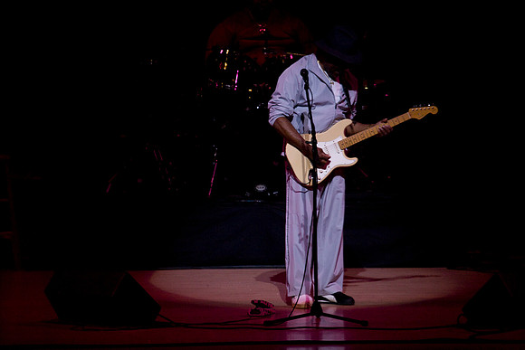 11062009_The_Blues__A0M1211