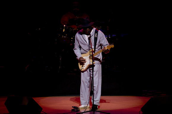 11062009_The_Blues__A0M0333