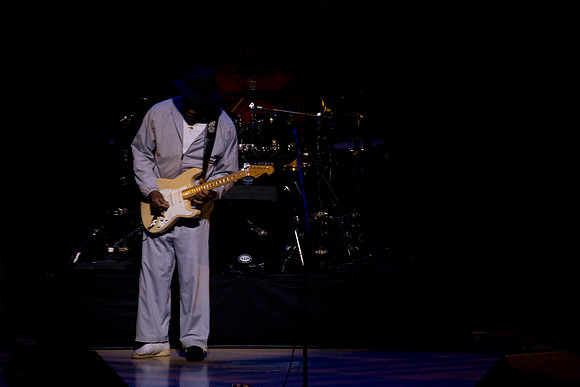 11062009_The_Blues__A0M0411