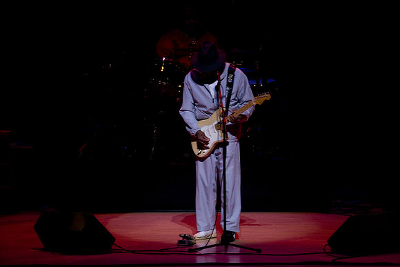 11062009_The_Blues__A0M0330