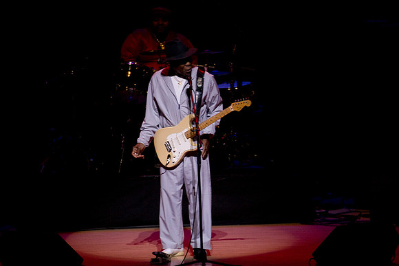 11062009_The_Blues__A0M0365