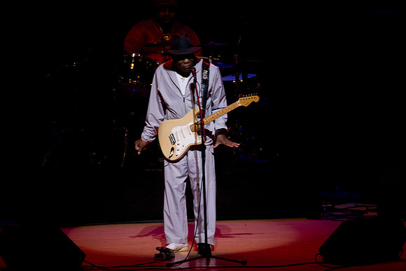 11062009_The_Blues__A0M0366