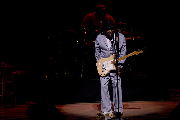 11062009_The_Blues__A0M1183