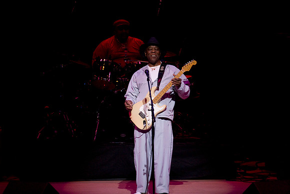 11062009_The_Blues__A0M1202