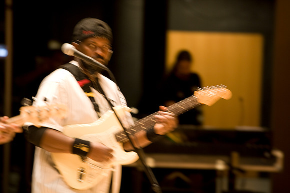 11062009_The_Blues_ZV4N1357