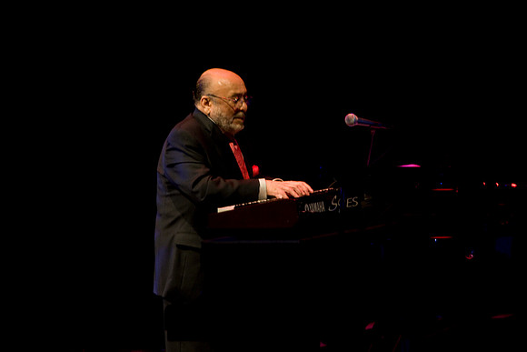 2028_DG_Jazz_Roots_Piano_Latino_Art_Center_Miami_FL_5L8Y3554
