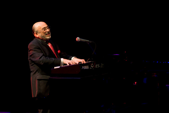 2028_DG_Jazz_Roots_Piano_Latino_Art_Center_Miami_FL_5L8Y3506