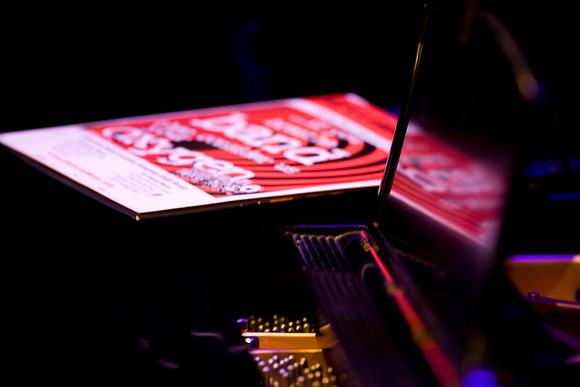 03192010_tribute_to_sinatra_5L8Y0264_3404