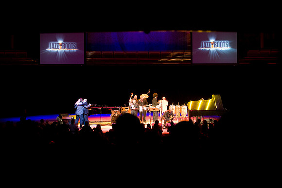 2029_DG_Jazz_Roots_Piano_Latino_Art_Center_Miami_FL_ZV4N0648