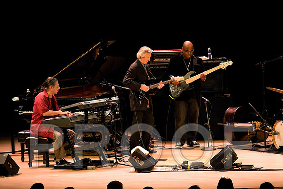 3_20090327-20090327-JAZZ_ROOTS_OF_FUSION_Chick_Corea_John_McLaughin_A0M4501
