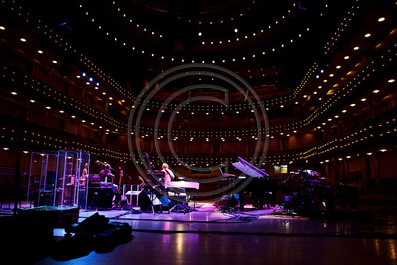 5021_DG_JAZZ_ROOTS_GUITAR VIRUOSOS_Concert_Adrienne_Arsh_Center__MG_7696