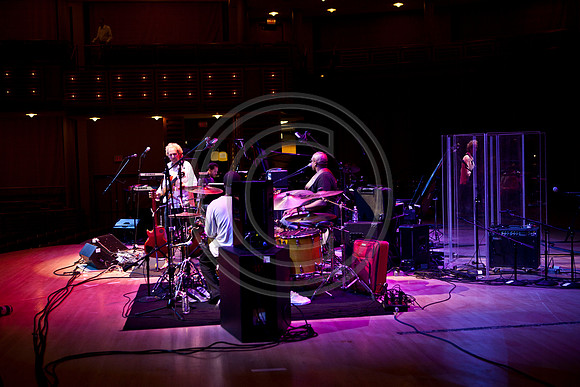 5021_DG_JAZZ_ROOTS_GUITAR VIRUOSOS_Concert_Adrienne_Arsh_Center__MG_7705
