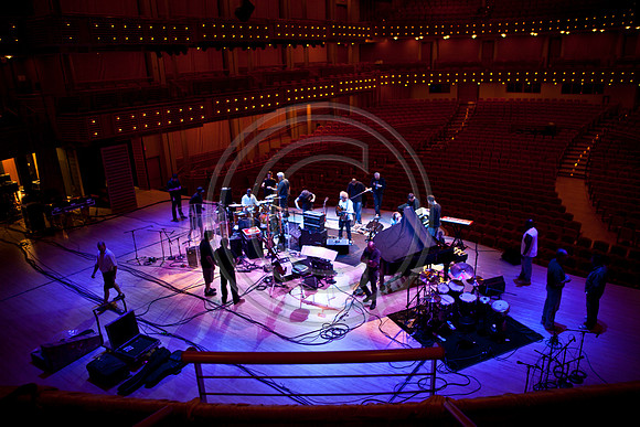 5021_DG_JAZZ_ROOTS_GUITAR VIRUOSOS_Concert_Adrienne_Arsh_Center_MG_7571