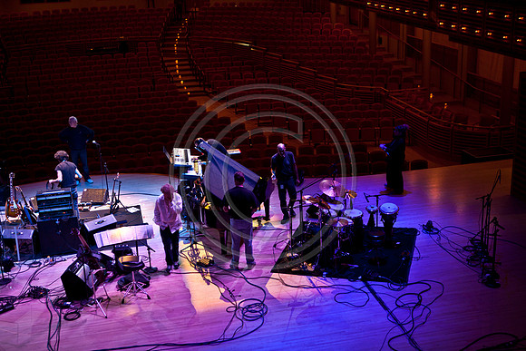 5021_DG_JAZZ_ROOTS_GUITAR VIRUOSOS_Concert_Adrienne_Arsh_Center__MG_7566