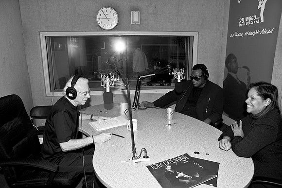 3882_DG_Jazz_Roots_WBGO_Radio_Station_Miami_2010_FL_ZV4N1340