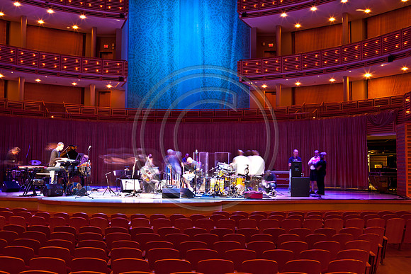 5021_DG_JAZZ_ROOTS_GUITAR VIRUOSOS_Concert_Adrienne_Arsh_Center__MG_7511