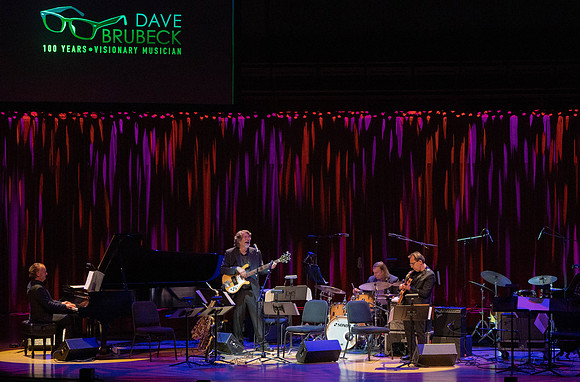 20221028_Dave_Brubeck Trio_JR__DSC8752