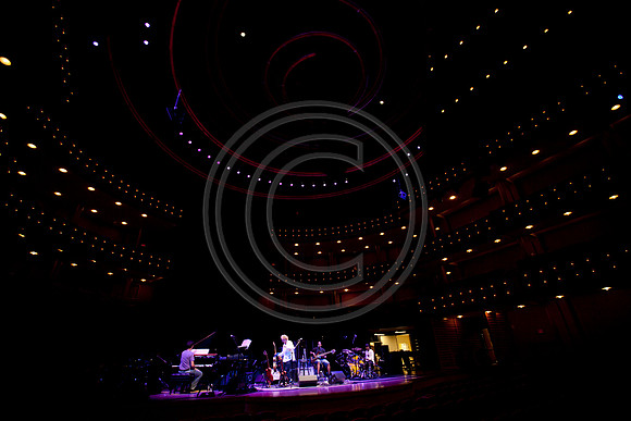 5021_DG_JAZZ_ROOTS_GUITAR VIRUOSOS_Concert_Adrienne_Arsh_Center__MG_7861
