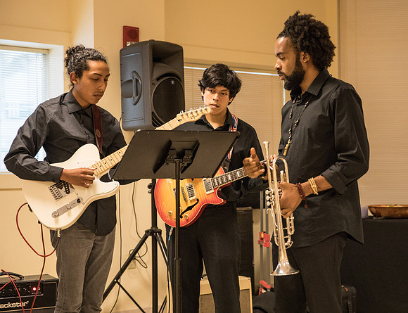 Jazz Roots George Benson and Jake Shimabukuro