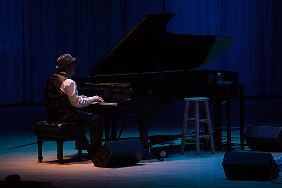 Gregory Porter The Voices OF Your Time
