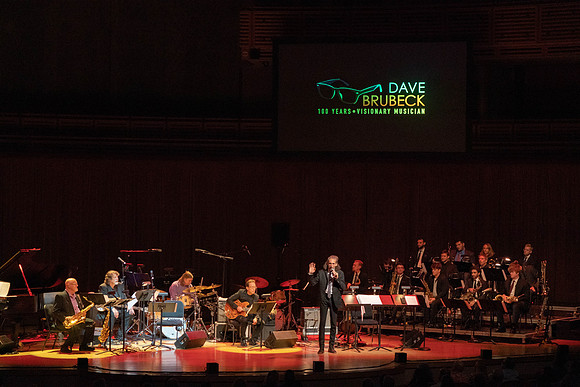 20221028_Dave_Brubeck Trio_JR__DSC9433
