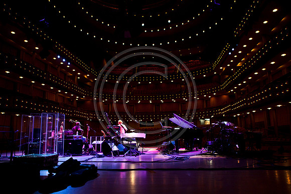 5021_DG_JAZZ_ROOTS_GUITAR VIRUOSOS_Concert_Adrienne_Arsh_Center__MG_7697