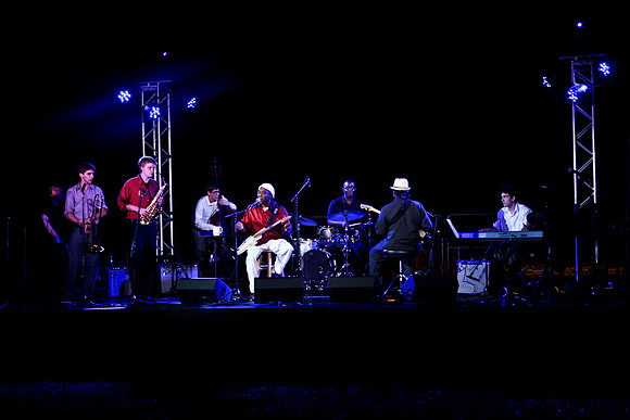 5033_DG_FAIRCHILD_GARDENS_BUDY_GUY_Miami_FL_2011_1_IMG_2049